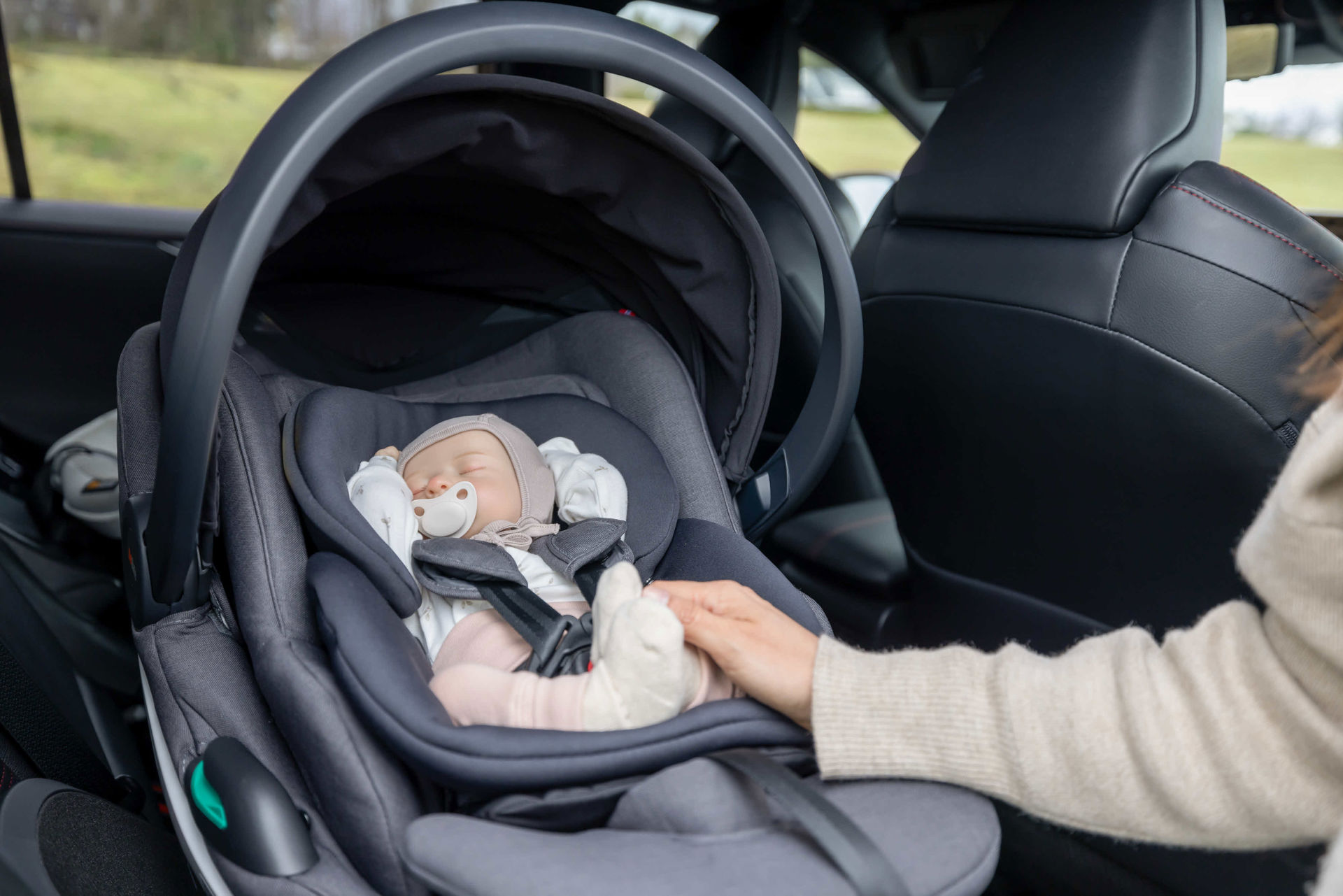 besafe_go-beyond_preemie-inlay_softbreeze-black-03