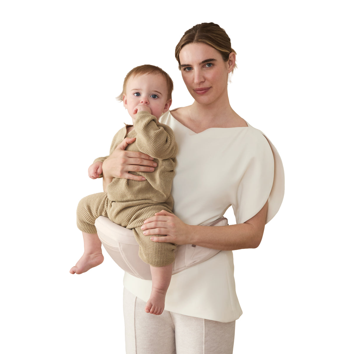 BCHIPNATBGEBX_ergobaby_carrier_lift_natbge_M04_side.jpg