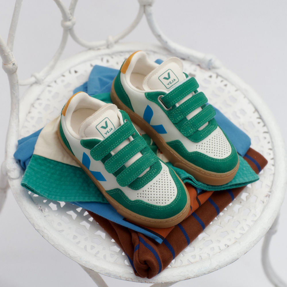 imgi_26_veja-sneakers-small-v-90-ekologisk-lær-gronn-sx2021514_4
