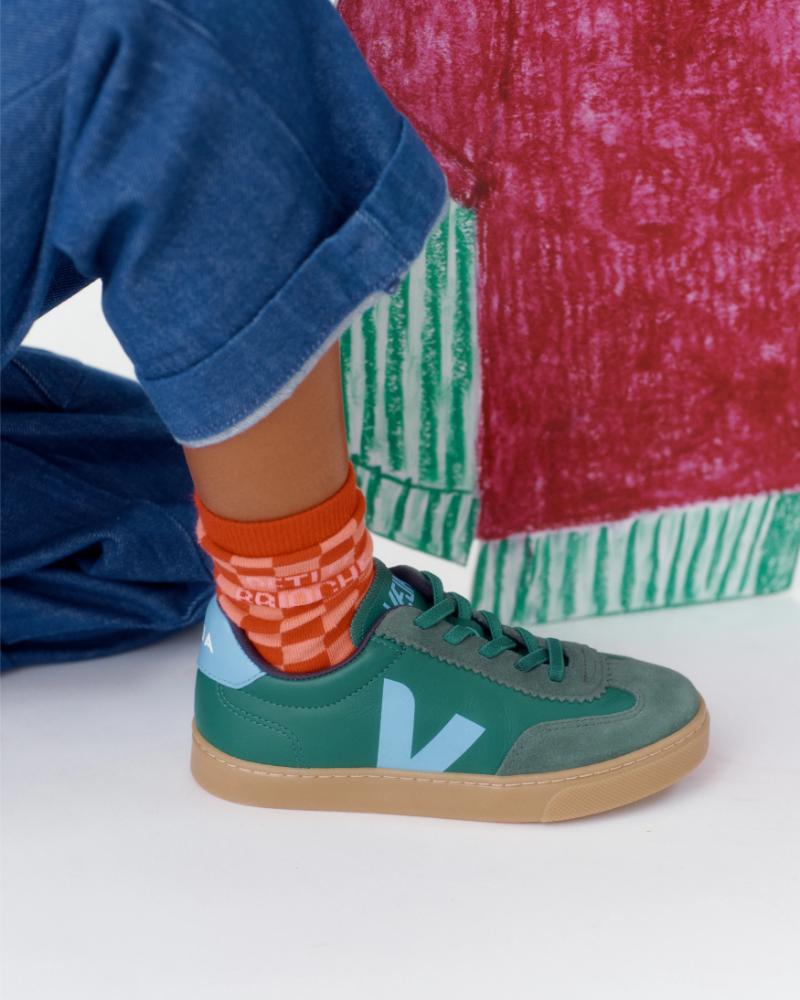 imgi_27_veja-sneakers-small-volley-ekologisk-lær-gronn-sy2021518_4