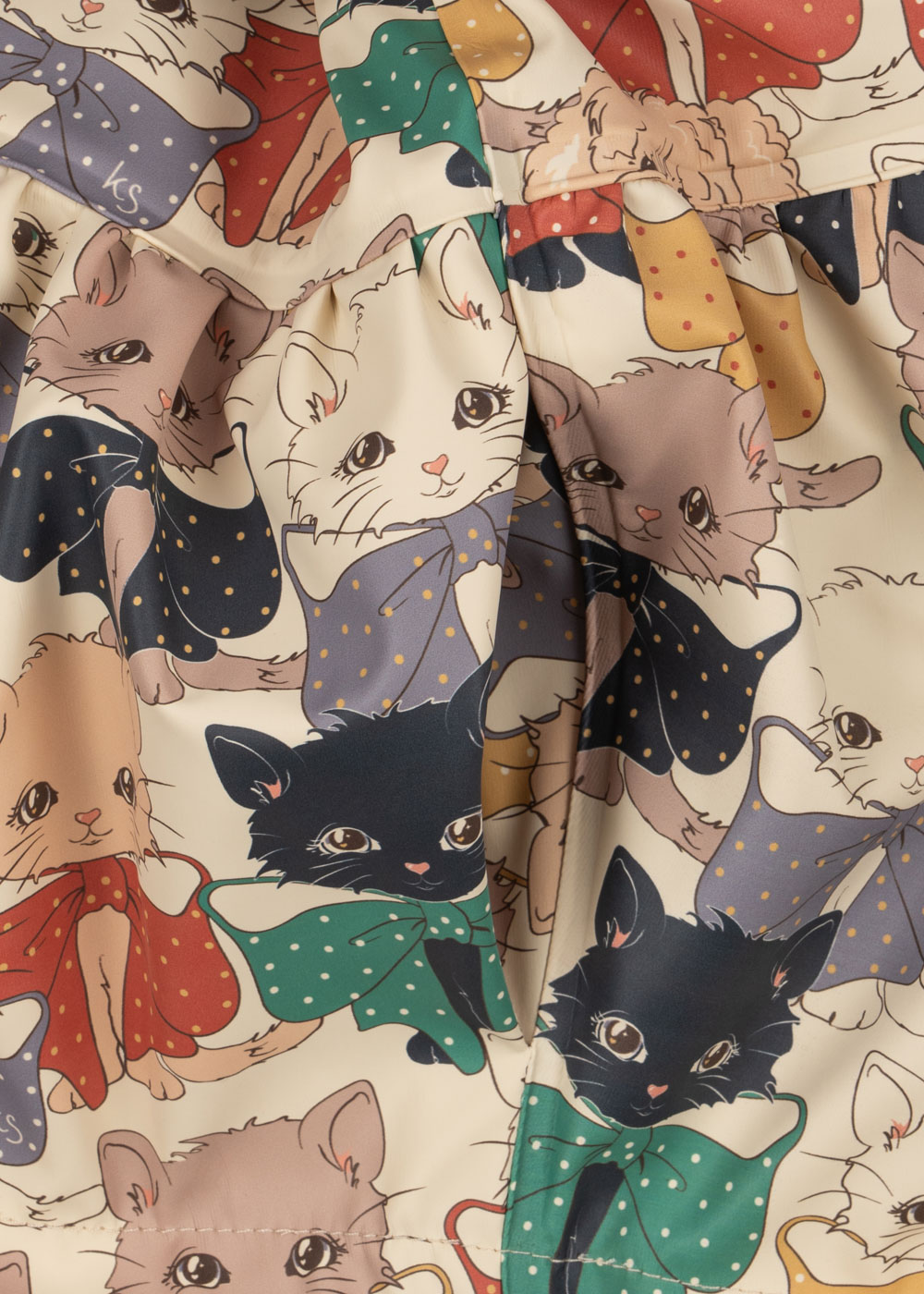 ks105764-like-cats-and-dogs-26ou-40